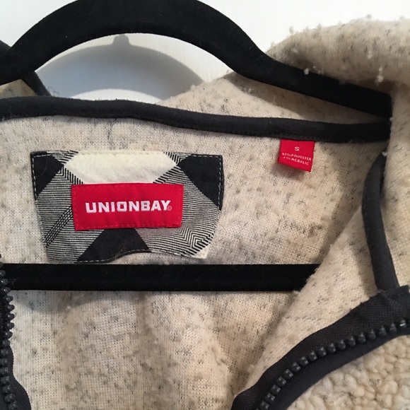 Unionbay Quarter-Zip Hoodie - Picture 7 of 7